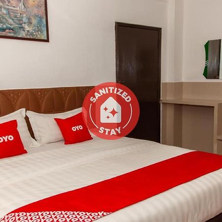 OYO 89851 Leila Hotel SDK Extérieur photo