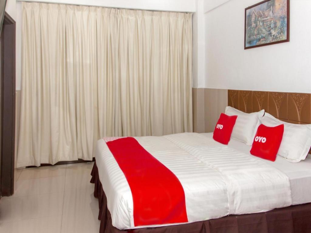 OYO 89851 Leila Hotel SDK Extérieur photo