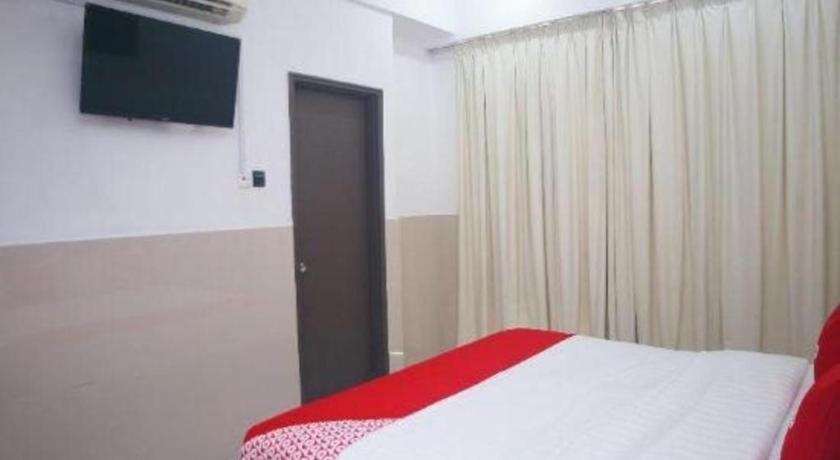 OYO 89851 Leila Hotel SDK Extérieur photo