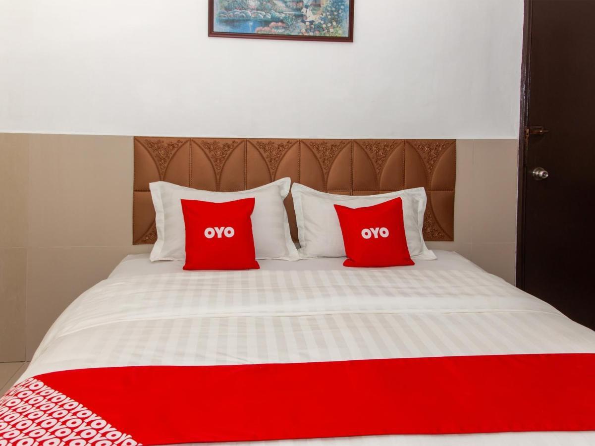 OYO 89851 Leila Hotel SDK Extérieur photo