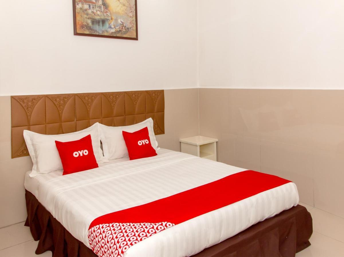 OYO 89851 Leila Hotel SDK Extérieur photo