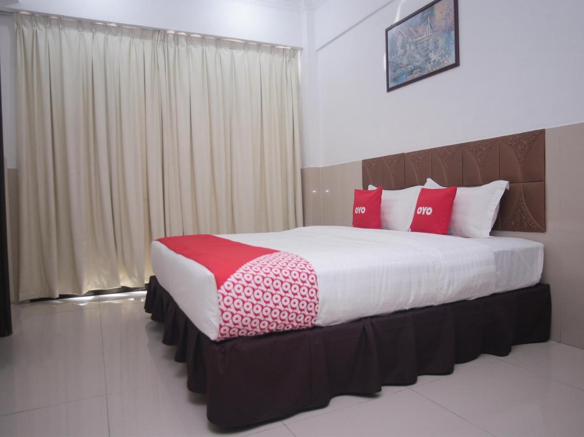 OYO 89851 Leila Hotel SDK Extérieur photo