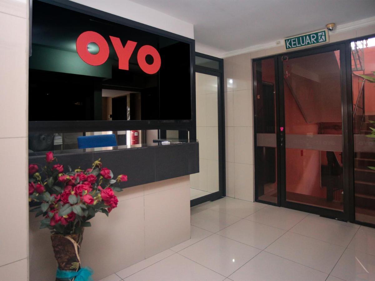OYO 89851 Leila Hotel SDK Extérieur photo
